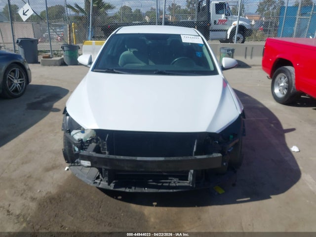 Hyundai ELANTRA SE 2017 5NPD84LF4HH022518 Image 13