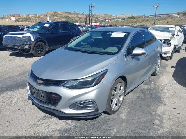 44944044 :رقم المزاد ، 1G1BF5SM2H7136131 vin ، 2017 Chevrolet Cruze Premier Auto مزاد بيع