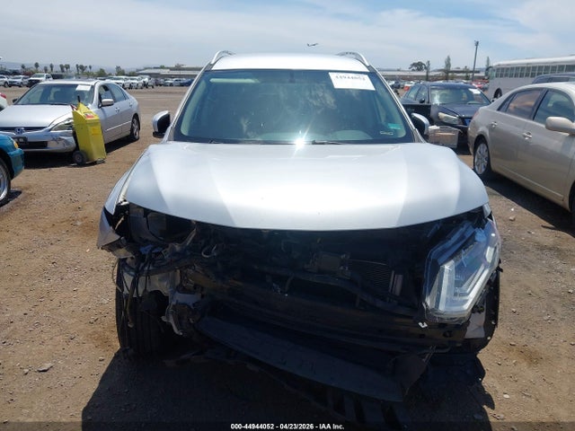 Nissan ROGUE SV 2018 KNMAT2MT0JP525371 Image 13