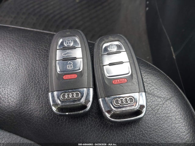 Продаж на аукціоні авто 2014 Audi A4 2.0t Premium, vin: WAUFFAFLXEN015242, номер лоту: 44944063