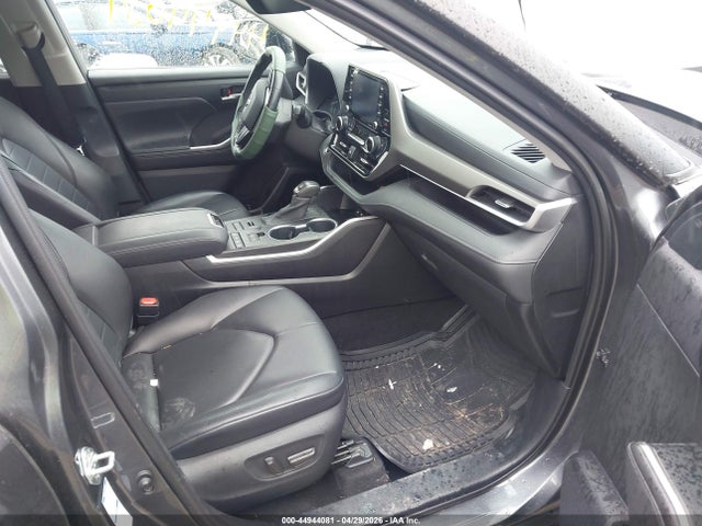 5TDGZRBH6LS509300 Toyota Highlander Xle