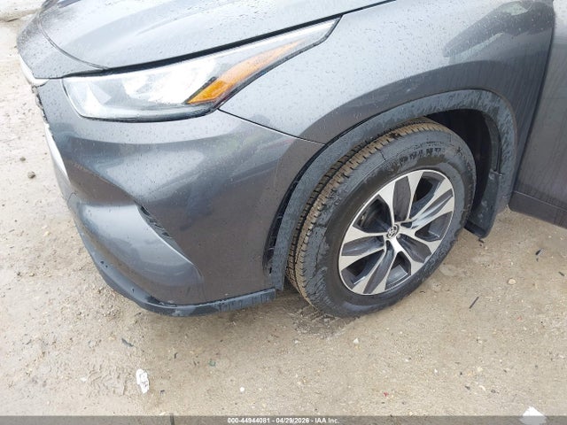 5TDGZRBH6LS509300 Toyota Highlander Xle
