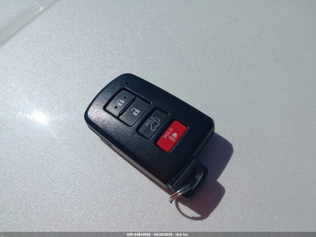 44944088 :رقم المزاد ، 5TDJKRFH1GS276565 vin ، 2016 Toyota Highlander Xle V6 مزاد بيع