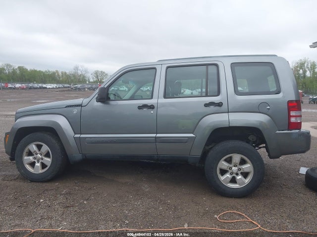 44944103 :رقم المزاد ، 1C4PJMAK5CW114211 vin ، 2012 Jeep Liberty Sport مزاد بيع