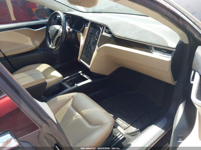 44944107 :رقم المزاد ، 5YJSA1E15GF170931 vin ، 2016 Tesla Model S 60/70/75/85 مزاد بيع