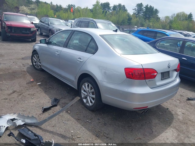 44944115 :رقم المزاد ، 3VWBZ7AJ1BM398833 vin ، 2011 Volkswagen Jetta 2.5l Se مزاد بيع