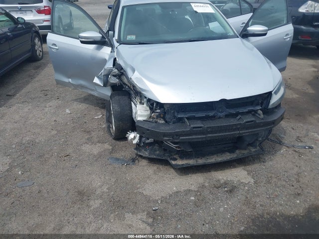 44944115 :رقم المزاد ، 3VWBZ7AJ1BM398833 vin ، 2011 Volkswagen Jetta 2.5l Se مزاد بيع