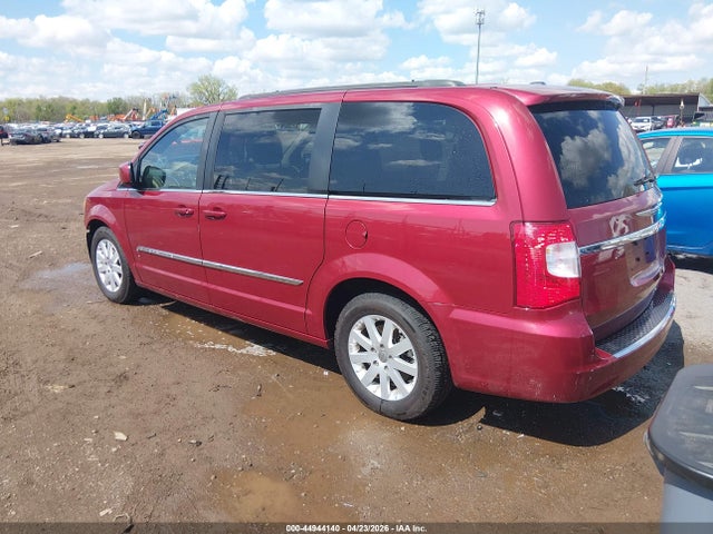 2015 Chrysler Town & Country Touring მანქანა იყიდება აუქციონზე, vin: 2C4RC1BG5FR708595, აუქციონის ნომერი: 44944140