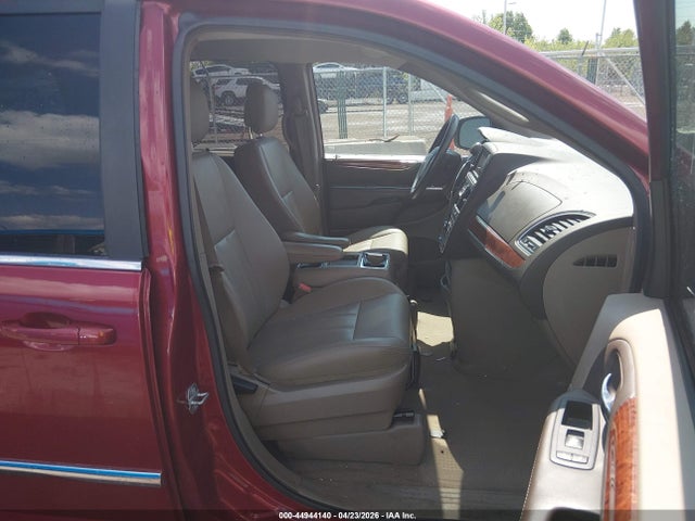 2015 Chrysler Town & Country Touring მანქანა იყიდება აუქციონზე, vin: 2C4RC1BG5FR708595, აუქციონის ნომერი: 44944140