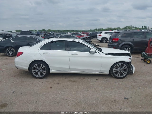 44944141 :رقم المزاد ، W1KWF8DB0MR609535 vin ، 2021 Mercedes-benz C 300 Sedan مزاد بيع