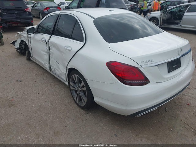 44944141 :رقم المزاد ، W1KWF8DB0MR609535 vin ، 2021 Mercedes-benz C 300 Sedan مزاد بيع