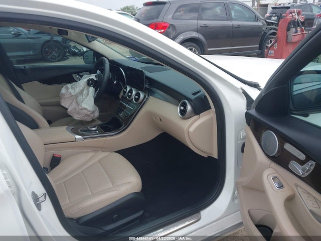 44944141 :رقم المزاد ، W1KWF8DB0MR609535 vin ، 2021 Mercedes-benz C 300 Sedan مزاد بيع