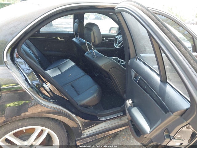 2013 Mercedes-benz C 250 Sport მანქანა იყიდება აუქციონზე, vin: WDDGF4HB7DR301057, აუქციონის ნომერი: 44944232