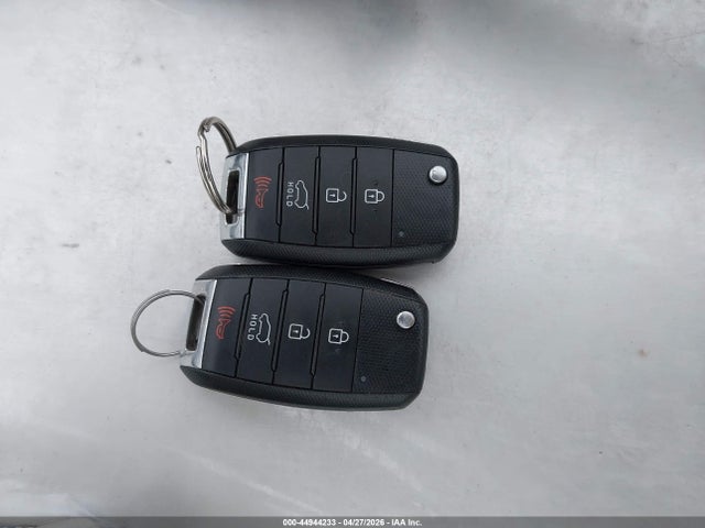 44944233 :رقم المزاد ، KNDJN2A23H7883127 vin ، 2017 Kia Soul مزاد بيع