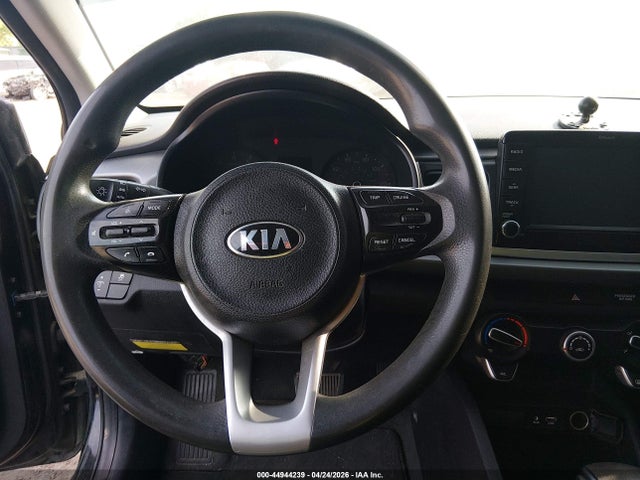 3KPA25AB3KE179981 KIA Rio 5-door S