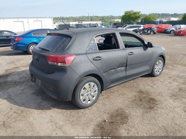 3KPA25AB3KE179981 KIA Rio 5-door S
