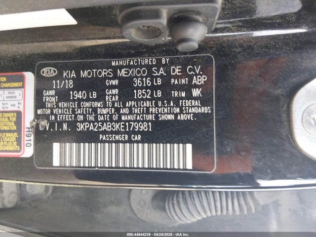 3KPA25AB3KE179981 KIA Rio 5-door S