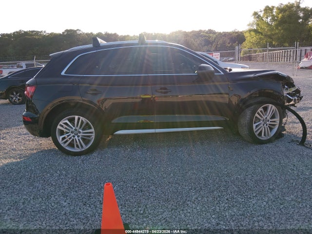 Продажа на аукционе авто 2018 Audi Q5 2.0t Premium/2.0t Tech Premium, vin: WA1CNAFYXJ2207173, номер лота: 44944275