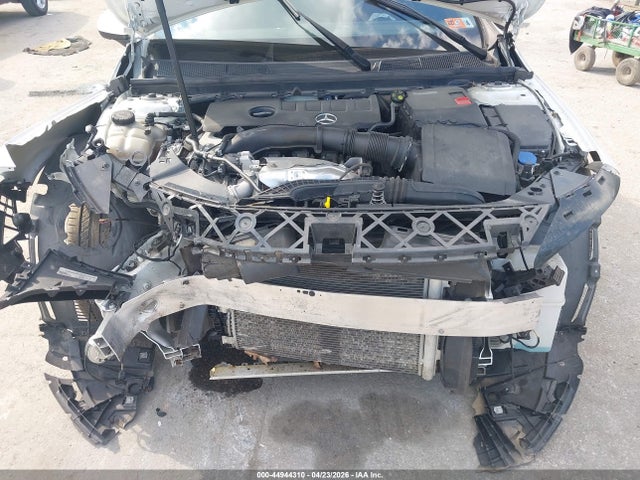 44944310 :رقم المزاد ، W1K5J4HB6NN300111 vin ، 2022 Mercedes-benz Cla 250 Coupe 4matic مزاد بيع