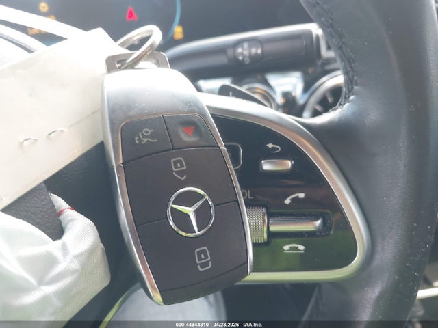 44944310 :رقم المزاد ، W1K5J4HB6NN300111 vin ، 2022 Mercedes-benz Cla 250 Coupe 4matic مزاد بيع