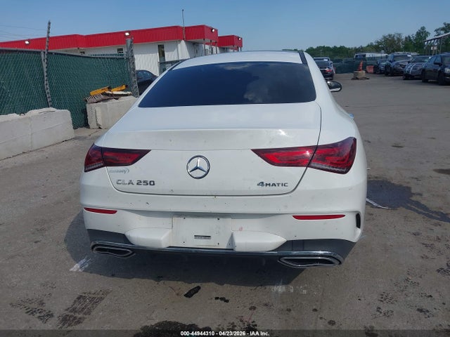 44944310 :رقم المزاد ، W1K5J4HB6NN300111 vin ، 2022 Mercedes-benz Cla 250 Coupe 4matic مزاد بيع