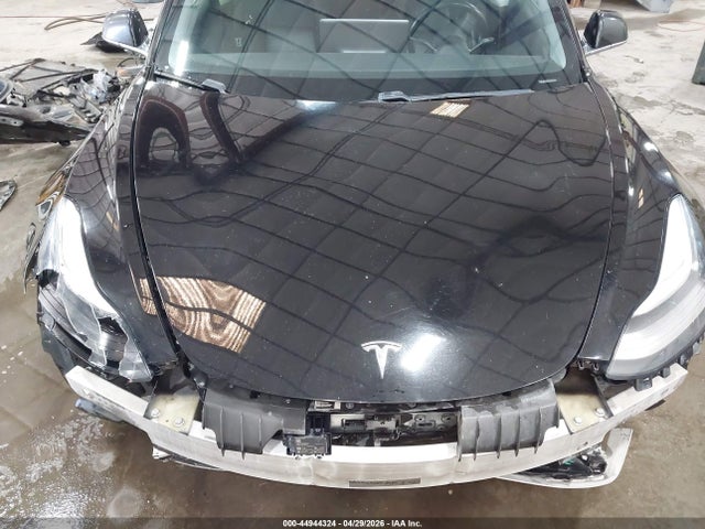 Продажа на аукционе авто 2019 Tesla Model 3 Long Range/mid Range/standard Range/standard Range Plus, vin: 5YJ3E1EA3KF422581, номер лота: 44944324
