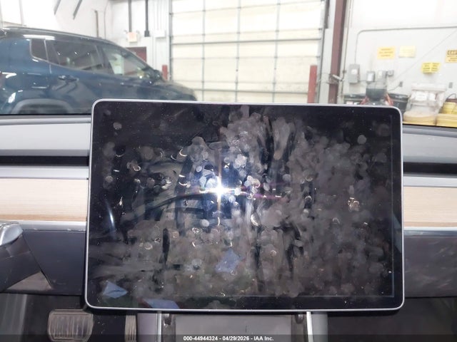 Продажа на аукционе авто 2019 Tesla Model 3 Long Range/mid Range/standard Range/standard Range Plus, vin: 5YJ3E1EA3KF422581, номер лота: 44944324