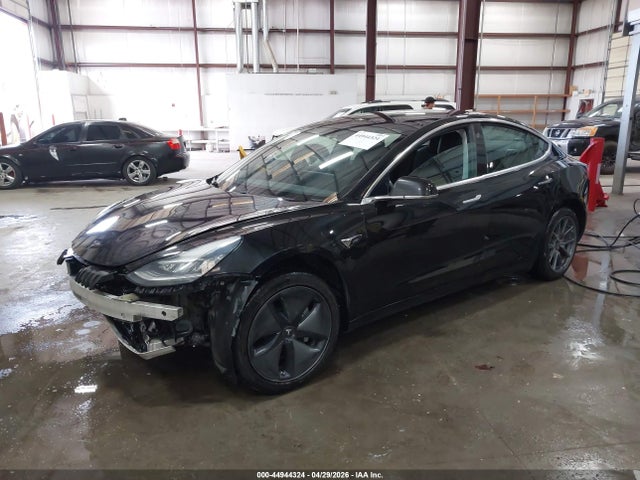 Продажа на аукционе авто 2019 Tesla Model 3 Long Range/mid Range/standard Range/standard Range Plus, vin: 5YJ3E1EA3KF422581, номер лота: 44944324