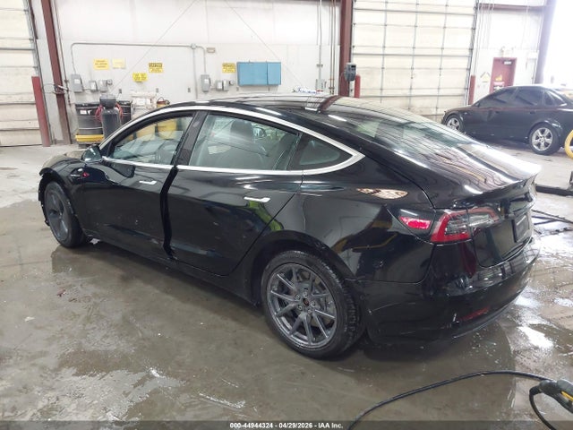 Продажа на аукционе авто 2019 Tesla Model 3 Long Range/mid Range/standard Range/standard Range Plus, vin: 5YJ3E1EA3KF422581, номер лота: 44944324