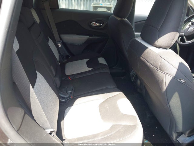 44944349 :رقم المزاد ، 1C4PJMCS9EW322012 vin ، 2014 Jeep Cherokee Latitude مزاد بيع