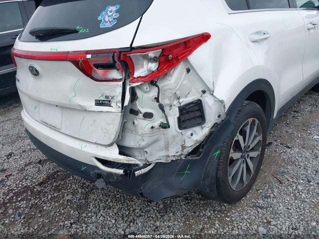 2018 Kia Sportage Ex მანქანა იყიდება აუქციონზე, vin: KNDPNCAC7J7485739, აუქციონის ნომერი: 44944357