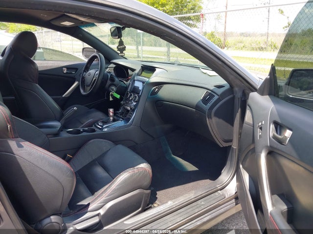 2014 Hyundai Genesis 3.8 R-spec მანქანა იყიდება აუქციონზე, vin: KMHHU6KJ1EU116884, აუქციონის ნომერი: 44944397