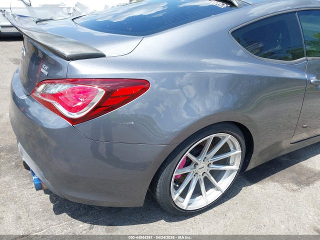 2014 Hyundai Genesis 3.8 R-spec მანქანა იყიდება აუქციონზე, vin: KMHHU6KJ1EU116884, აუქციონის ნომერი: 44944397