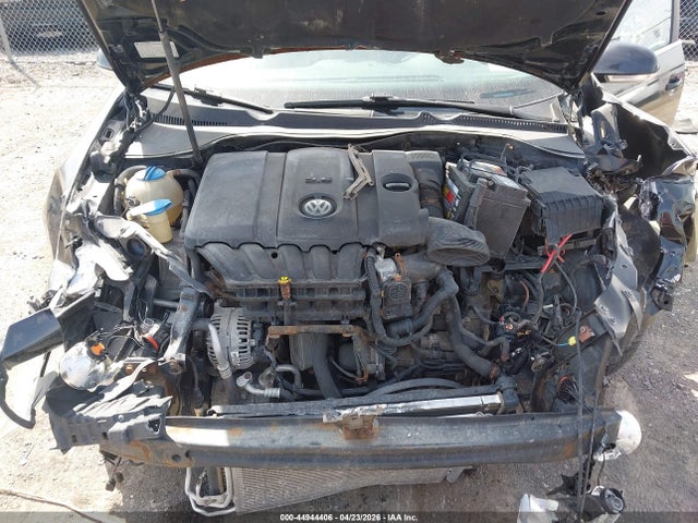 2013 Volkswagen Jetta Sportwagen 2.5l S/2.5l Se მანქანა იყიდება აუქციონზე, vin: 3VWPP7AJ1DM690836, აუქციონის ნომერი: 44944406