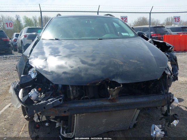 2013 Volkswagen Jetta Sportwagen 2.5l S/2.5l Se მანქანა იყიდება აუქციონზე, vin: 3VWPP7AJ1DM690836, აუქციონის ნომერი: 44944406