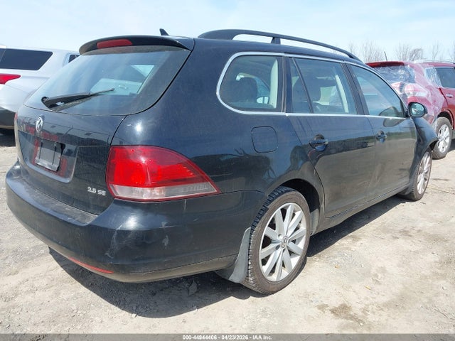 2013 Volkswagen Jetta Sportwagen 2.5l S/2.5l Se მანქანა იყიდება აუქციონზე, vin: 3VWPP7AJ1DM690836, აუქციონის ნომერი: 44944406