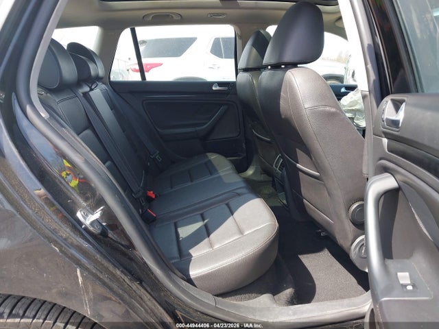 2013 Volkswagen Jetta Sportwagen 2.5l S/2.5l Se მანქანა იყიდება აუქციონზე, vin: 3VWPP7AJ1DM690836, აუქციონის ნომერი: 44944406