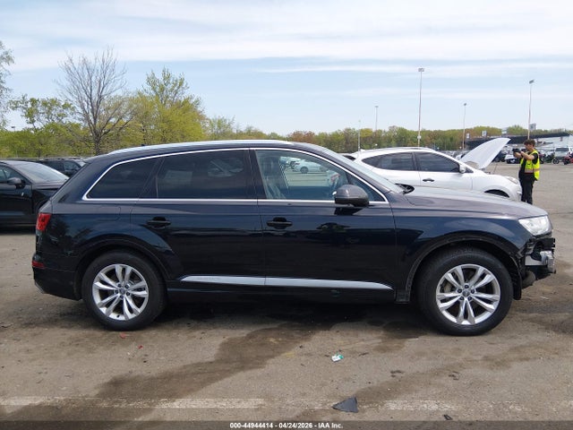 2017 Audi Q7 2.0t Premium მანქანა იყიდება აუქციონზე, vin: WA1LHBF73HD036561, აუქციონის ნომერი: 44944414