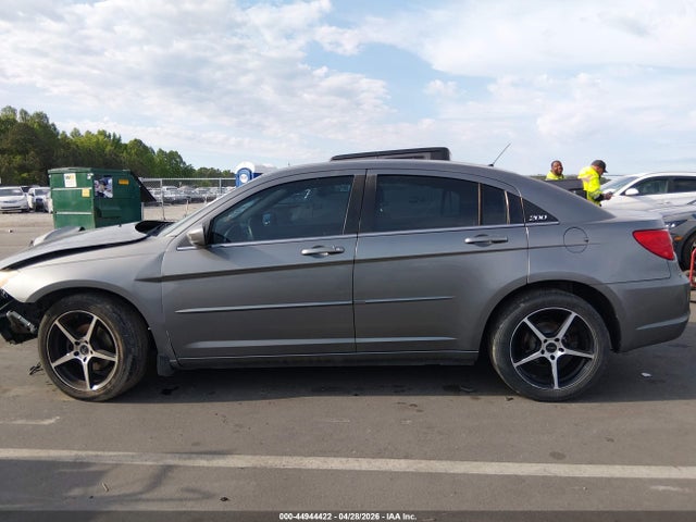 Продаж на аукціоні авто 2012 Chrysler 200 Lx, vin: 1C3CCBABXCN240880, номер лоту: 44944422