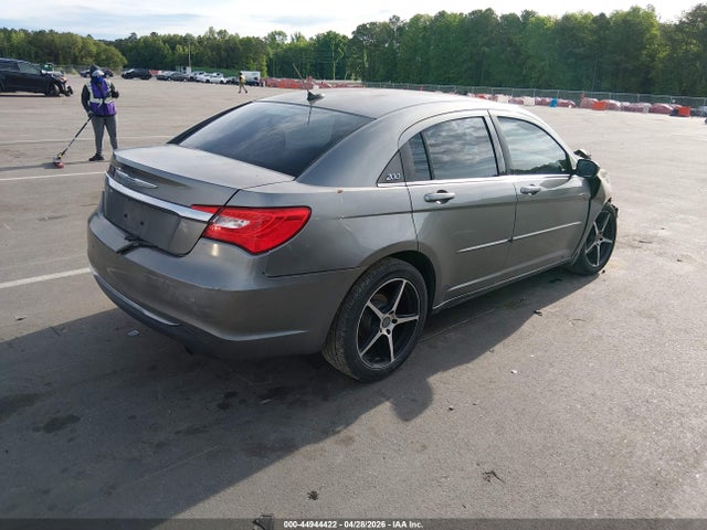 Продажа на аукционе авто 2012 Chrysler 200 Lx, vin: 1C3CCBABXCN240880, номер лота: 44944422
