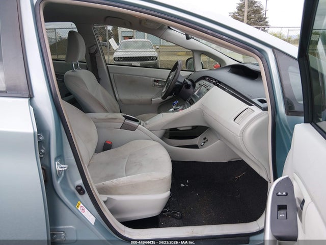Toyota Prius Three 2015 JTDKN3DU1F1940870 Image 5