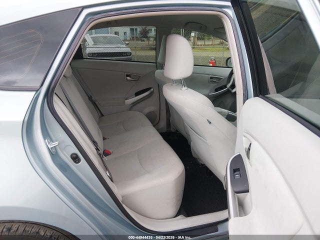 Toyota Prius Three 2015 JTDKN3DU1F1940870 Image 8