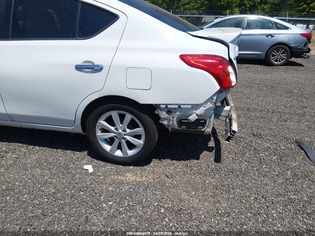2014 Nissan Versa 1.6 Sl მანქანა იყიდება აუქციონზე, vin: 3N1CN7AP1EL866970, აუქციონის ნომერი: 44944479