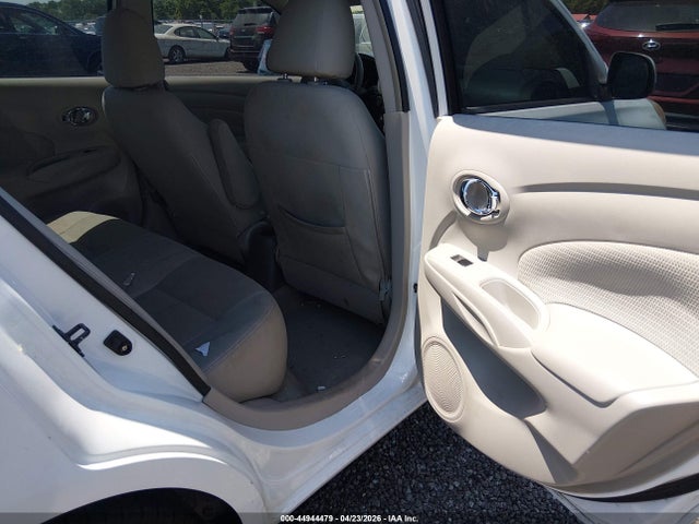 2014 Nissan Versa 1.6 Sl მანქანა იყიდება აუქციონზე, vin: 3N1CN7AP1EL866970, აუქციონის ნომერი: 44944479