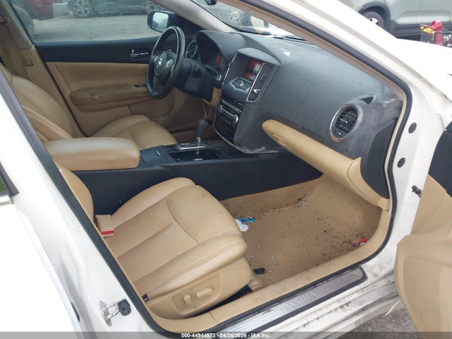 44944523 :رقم المزاد ، 1N4AA5AP1BC864573 vin ، 2011 Nissan Maxima 3.5 S مزاد بيع