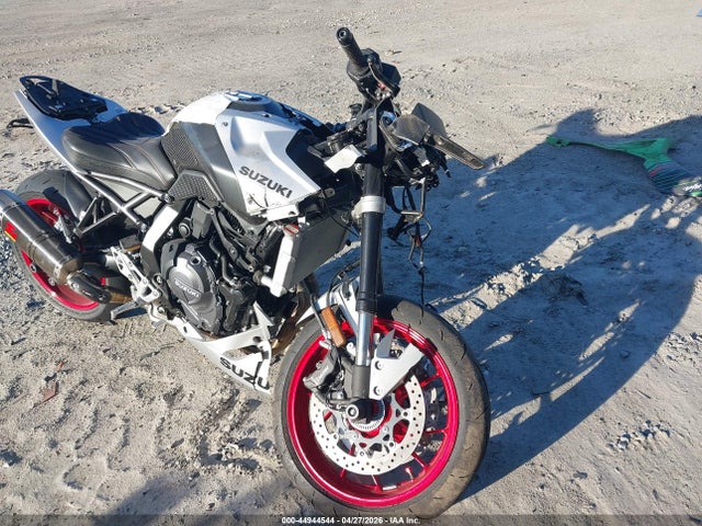 Auction sale of the 2024 Suzuki Gsx800 F, vin: JS1EM13B7R7103959, lot number: 44944544