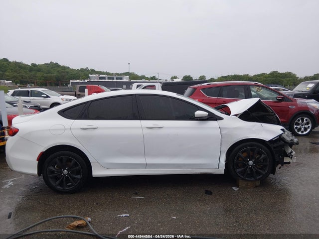2015 Chrysler 200 S მანქანა იყიდება აუქციონზე, vin: 1C3CCCBG6FN522230, აუქციონის ნომერი: 44944584