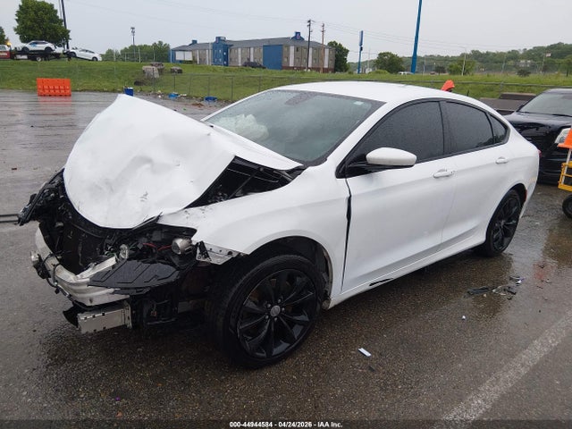 2015 Chrysler 200 S მანქანა იყიდება აუქციონზე, vin: 1C3CCCBG6FN522230, აუქციონის ნომერი: 44944584