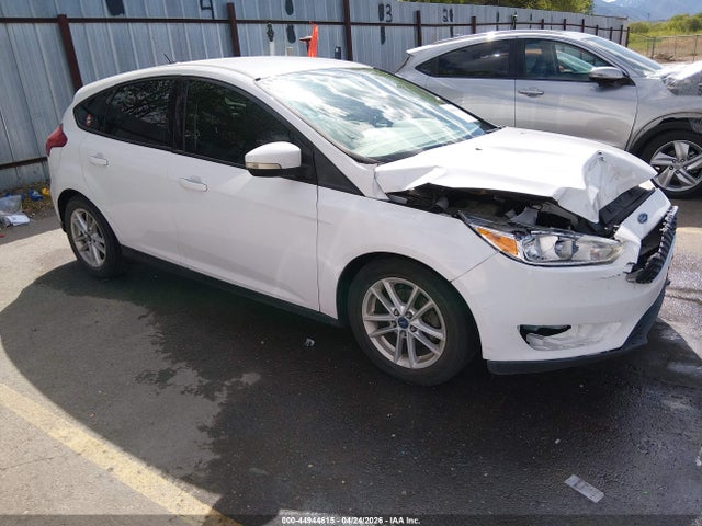 Ford FOCUS SE 2017 1FADP3K25HL333100 Image 1