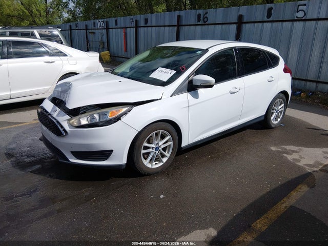 Ford FOCUS SE 2017 1FADP3K25HL333100 Image 2